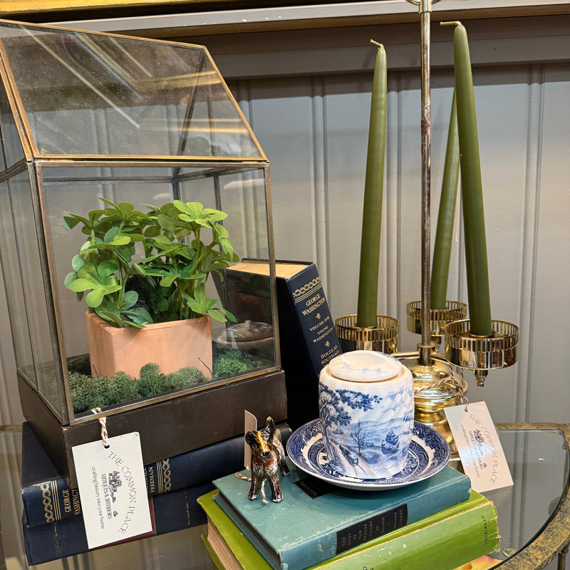 Vintage-Inspired Finds