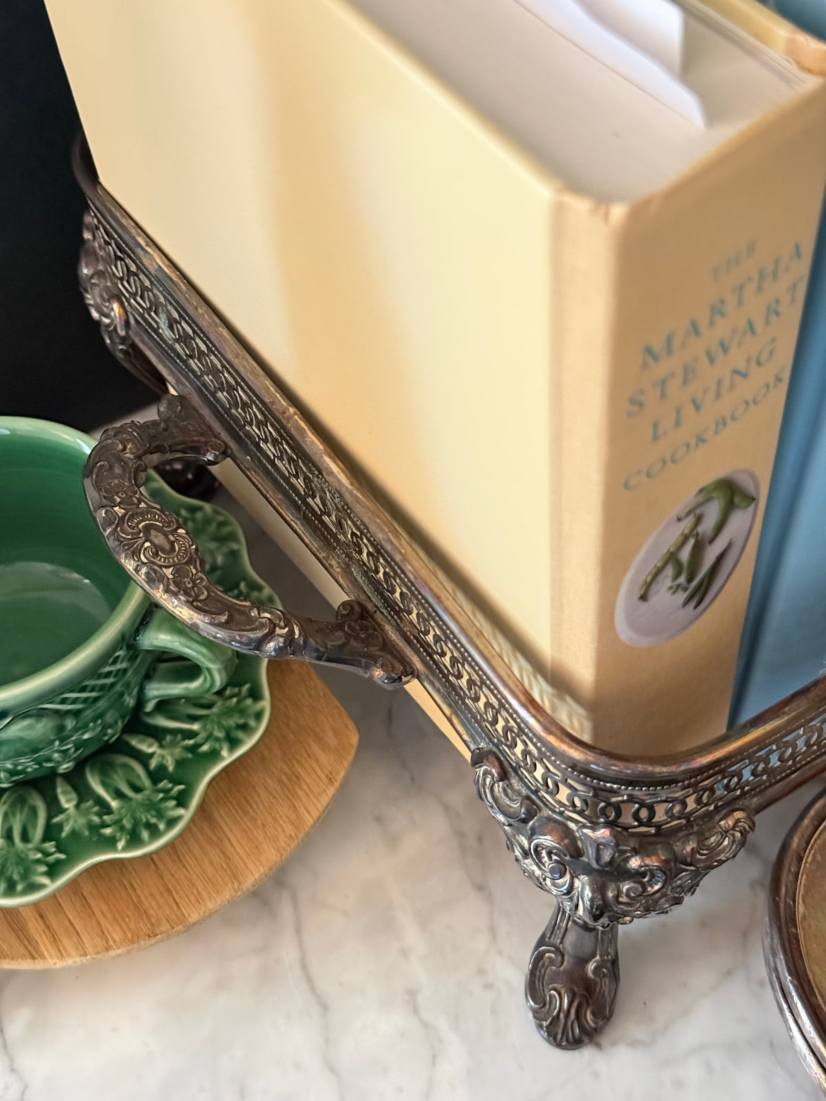 Grand Silver Chafing Stand & Riser