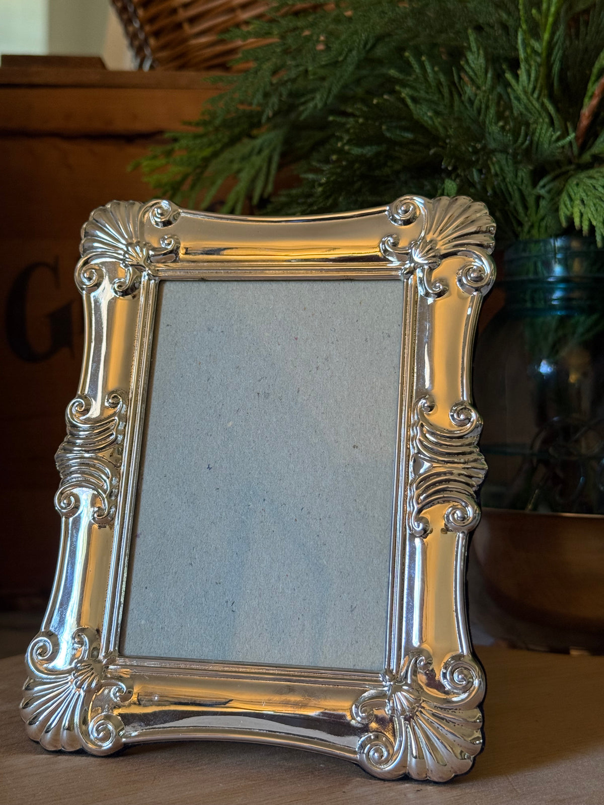 Petite Scalloped Shell Silver Frame
