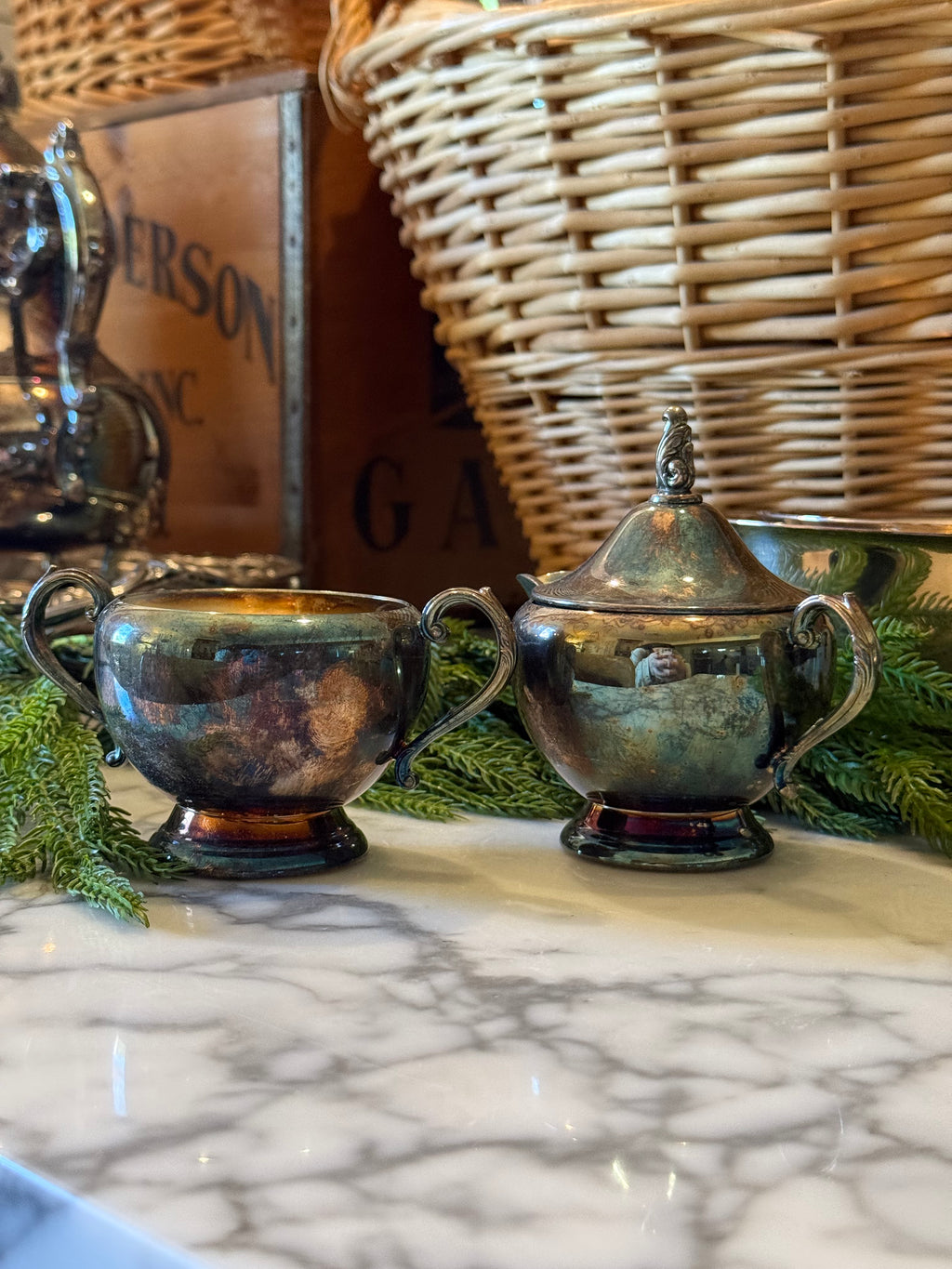 Vintage Oneida Covered Sugar & Creamer Set
