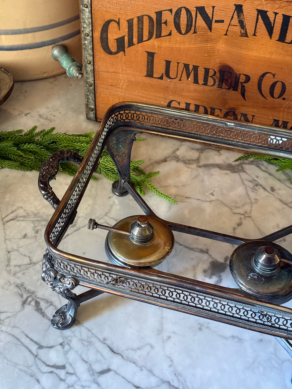 Grand Silver Chafing Stand & Riser
