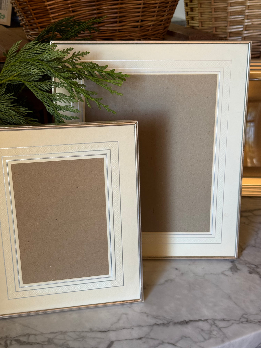 Grand Frosted Silver Frame