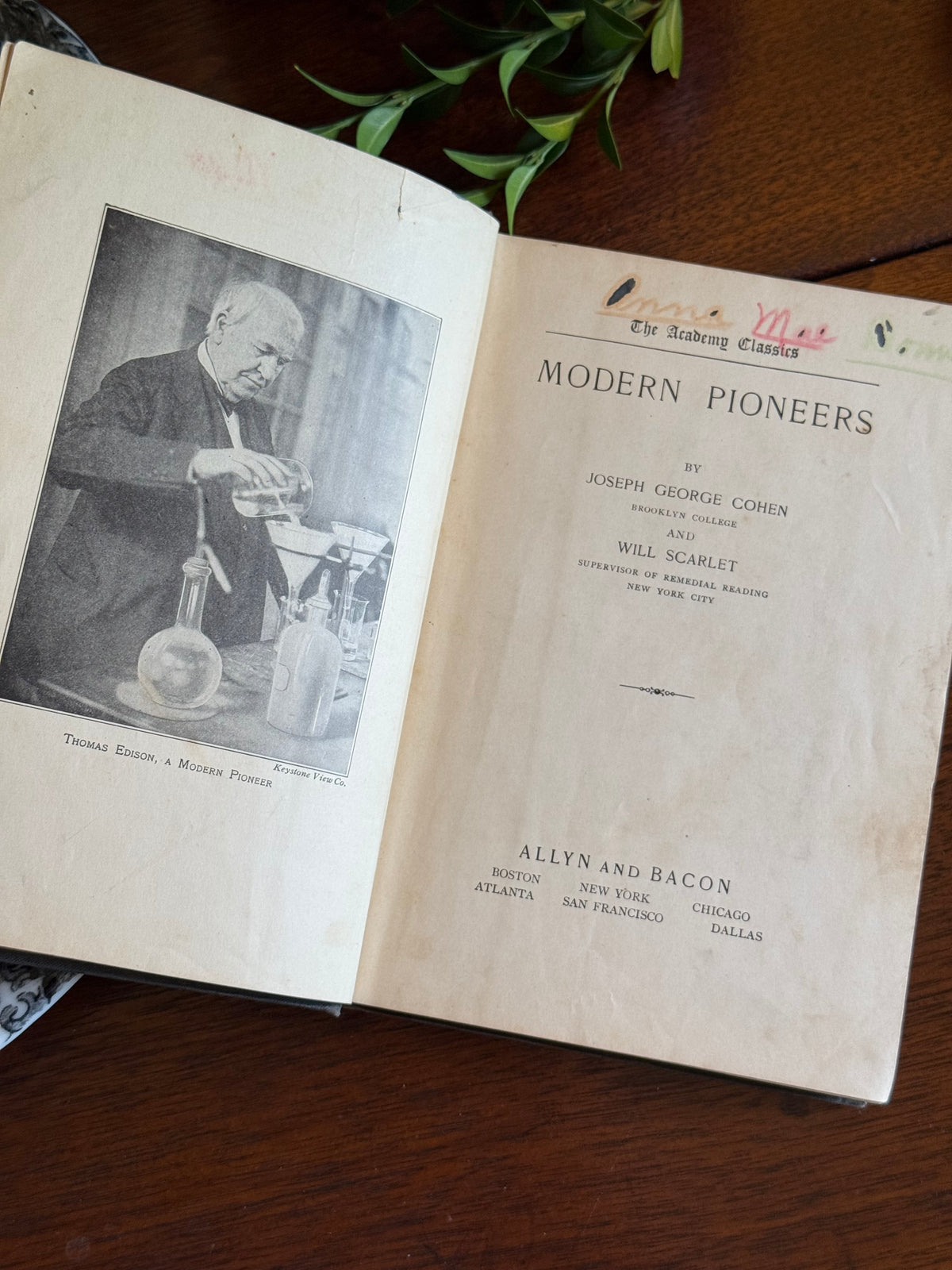 Vintage 1931 Modern Pioneers Reader