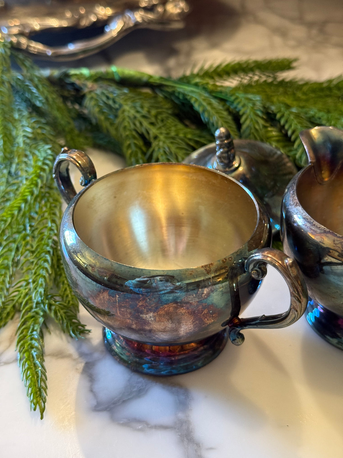 Vintage Oneida Covered Sugar & Creamer Set