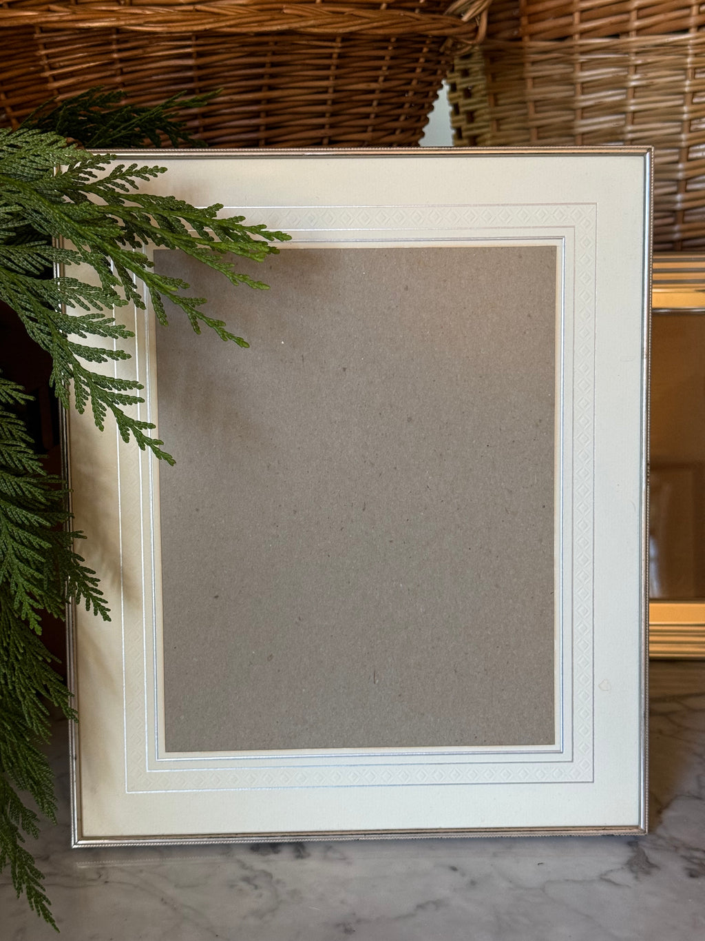 Grand Frosted Silver Frame