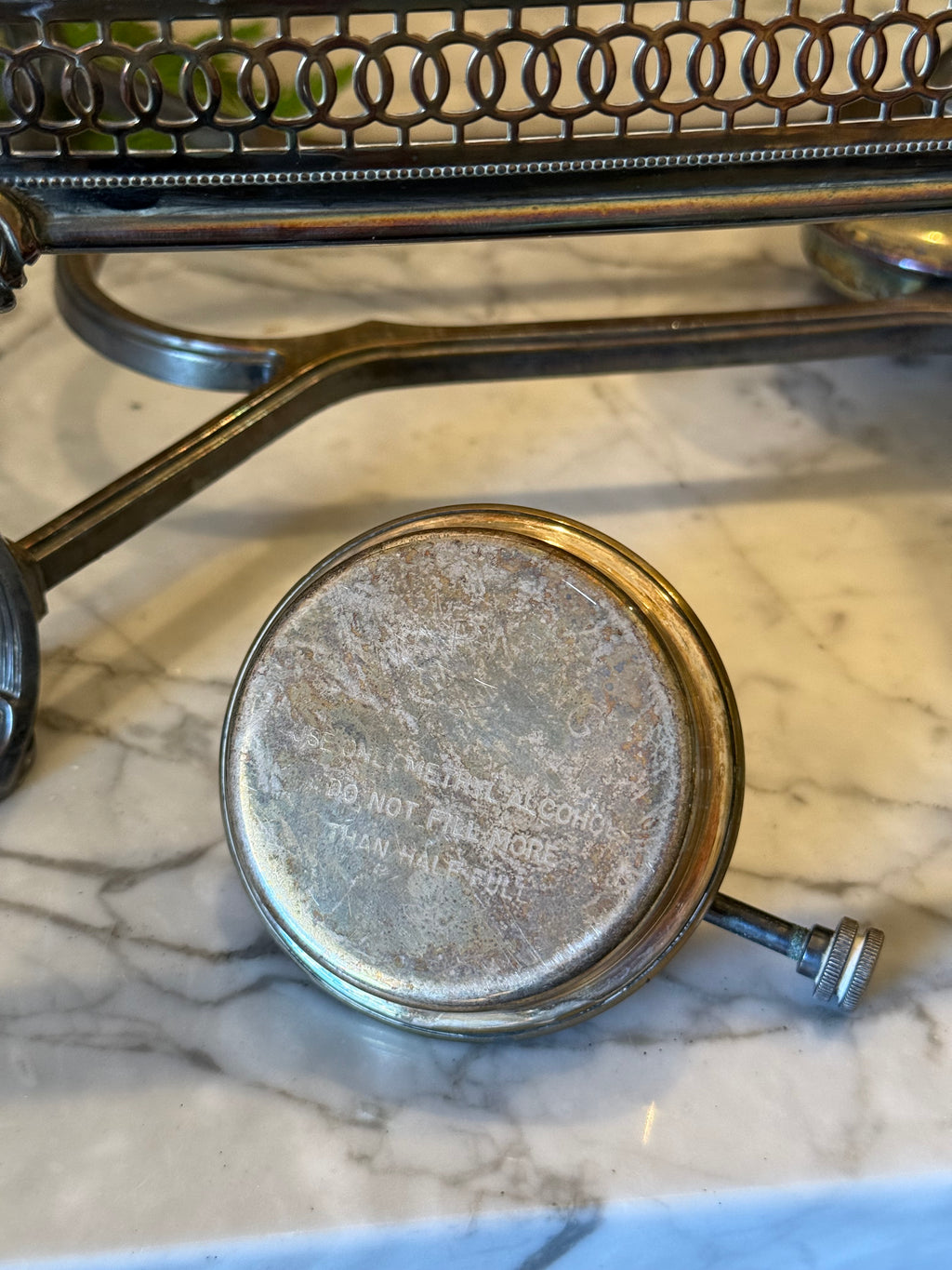 Grand Silver Chafing Stand & Riser
