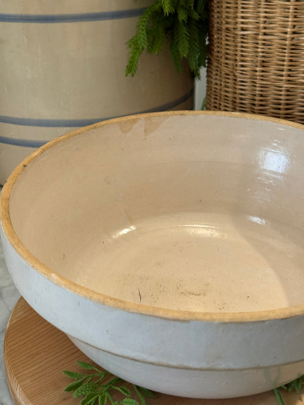 Antique Cream Dough Shoulder Bowl - 11.75"