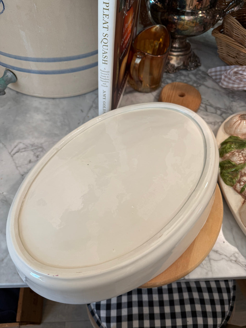 Vintage Embossed Vegetable Ceramic Casserole Dish with Lid