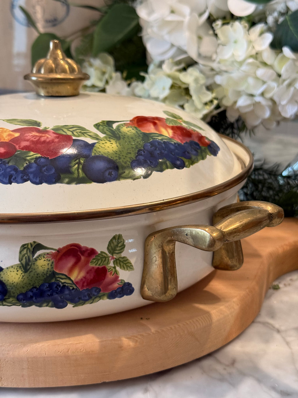 Vintage Lincoware Orchard Fruits Enamel Casserole Pot with Lid