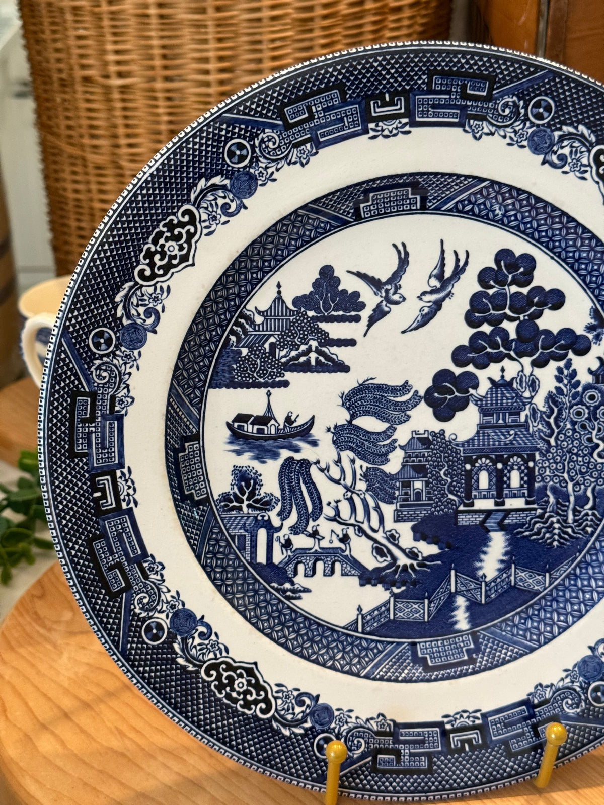 Vintage Blue Willow 10-Inch Dinner Plate