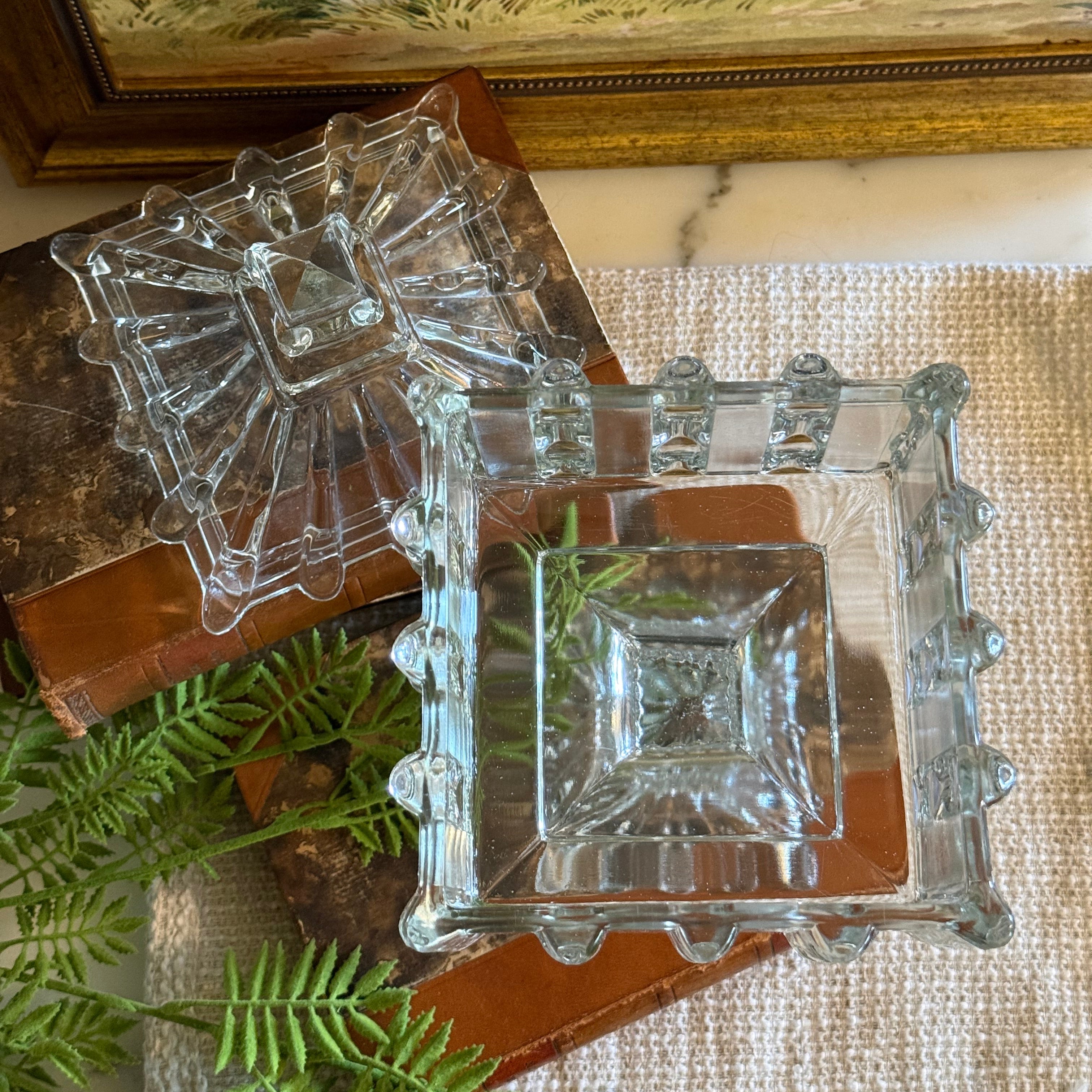 EAPG US Glass Co. Column Cake Dish