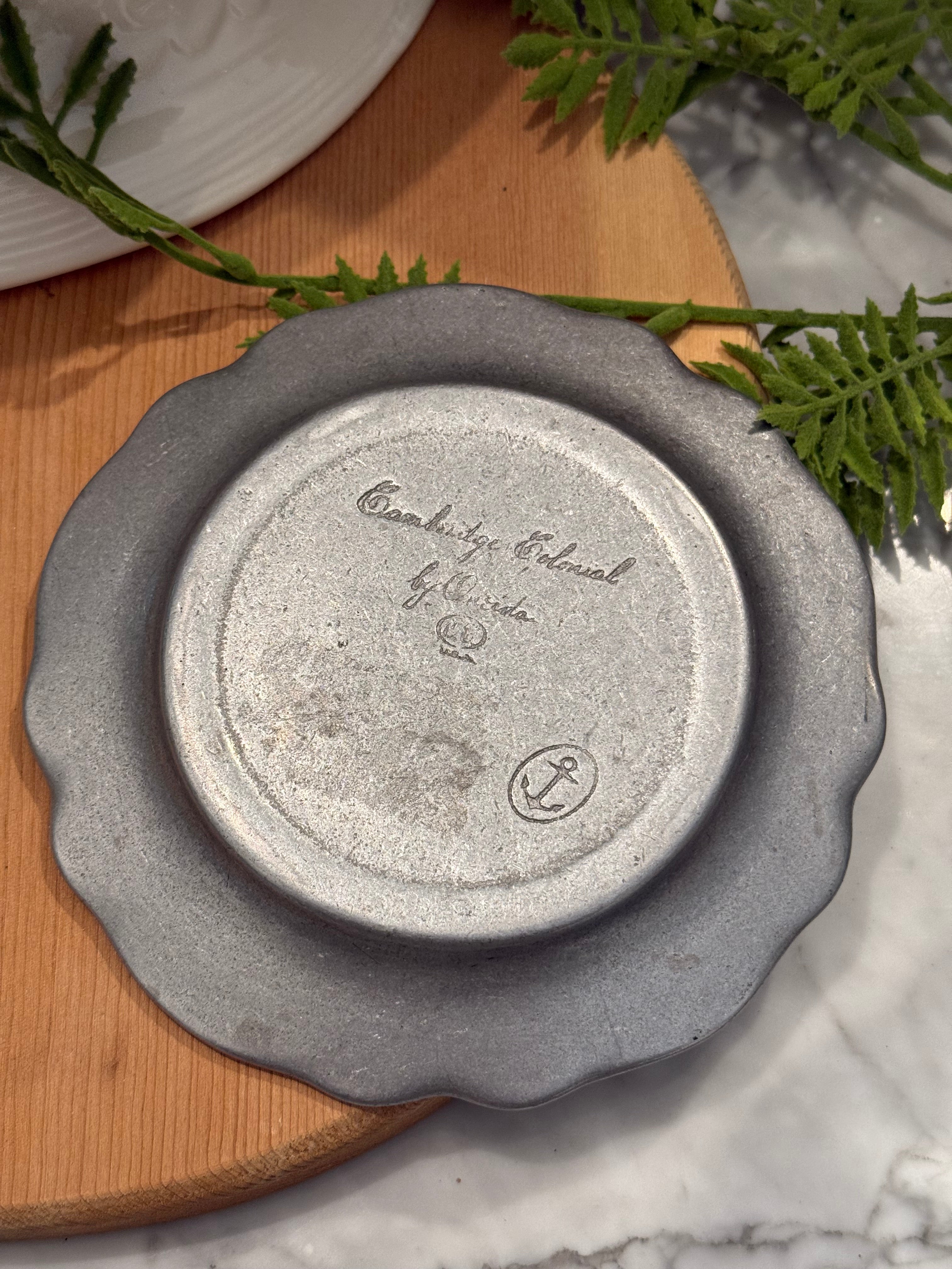 Oneida Cambridge Colonial Pewter Scalloped Side Plate