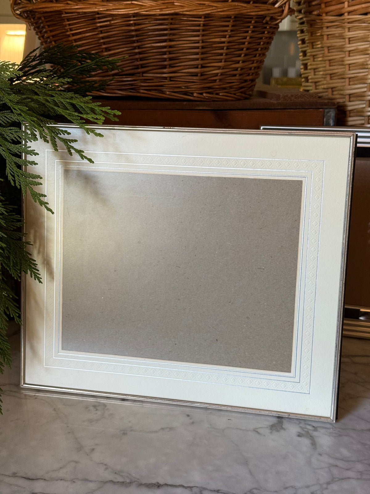 Grand Frosted Silver Frame