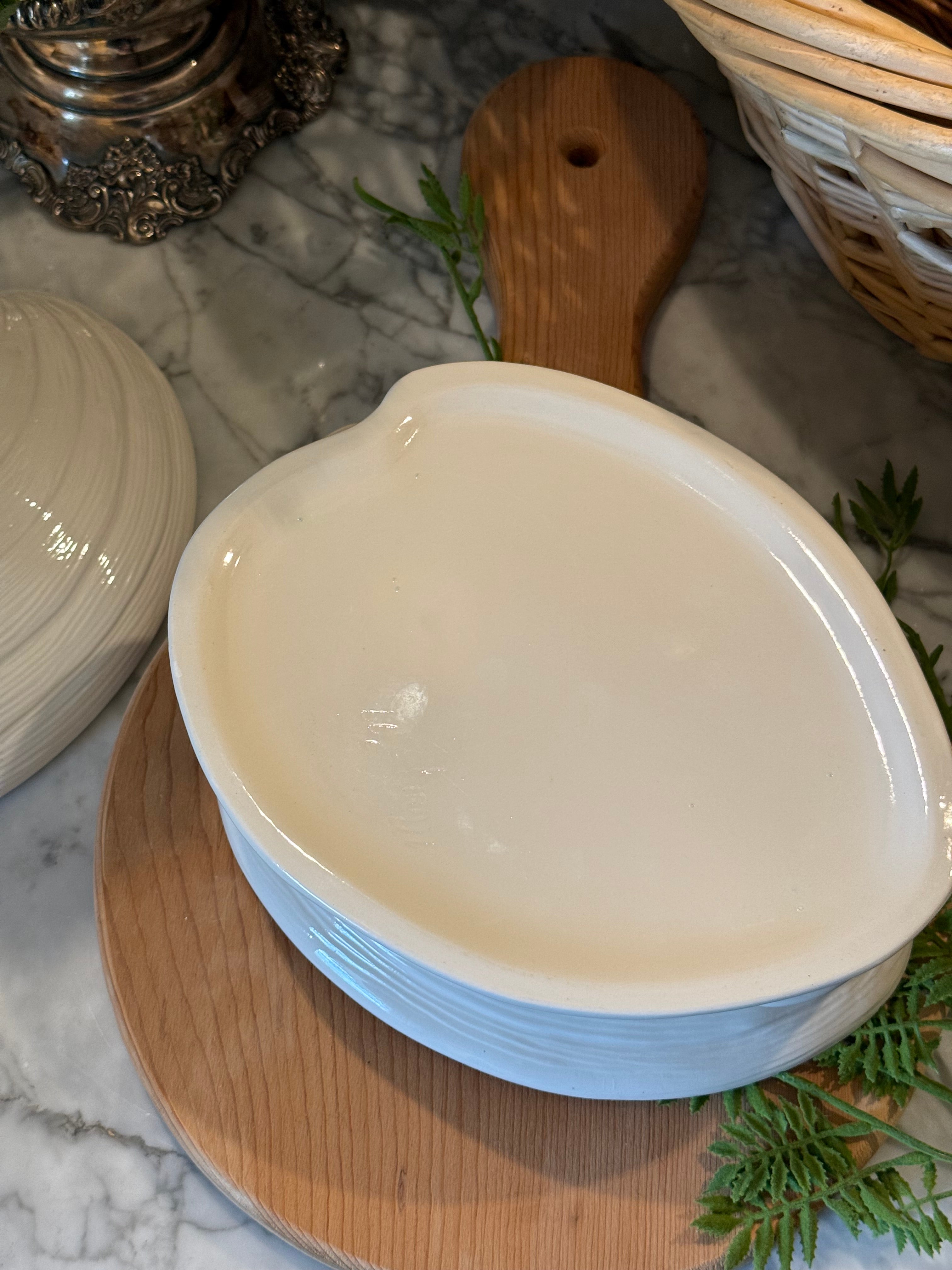 Ceramic White Clam Shell Soup Tureen