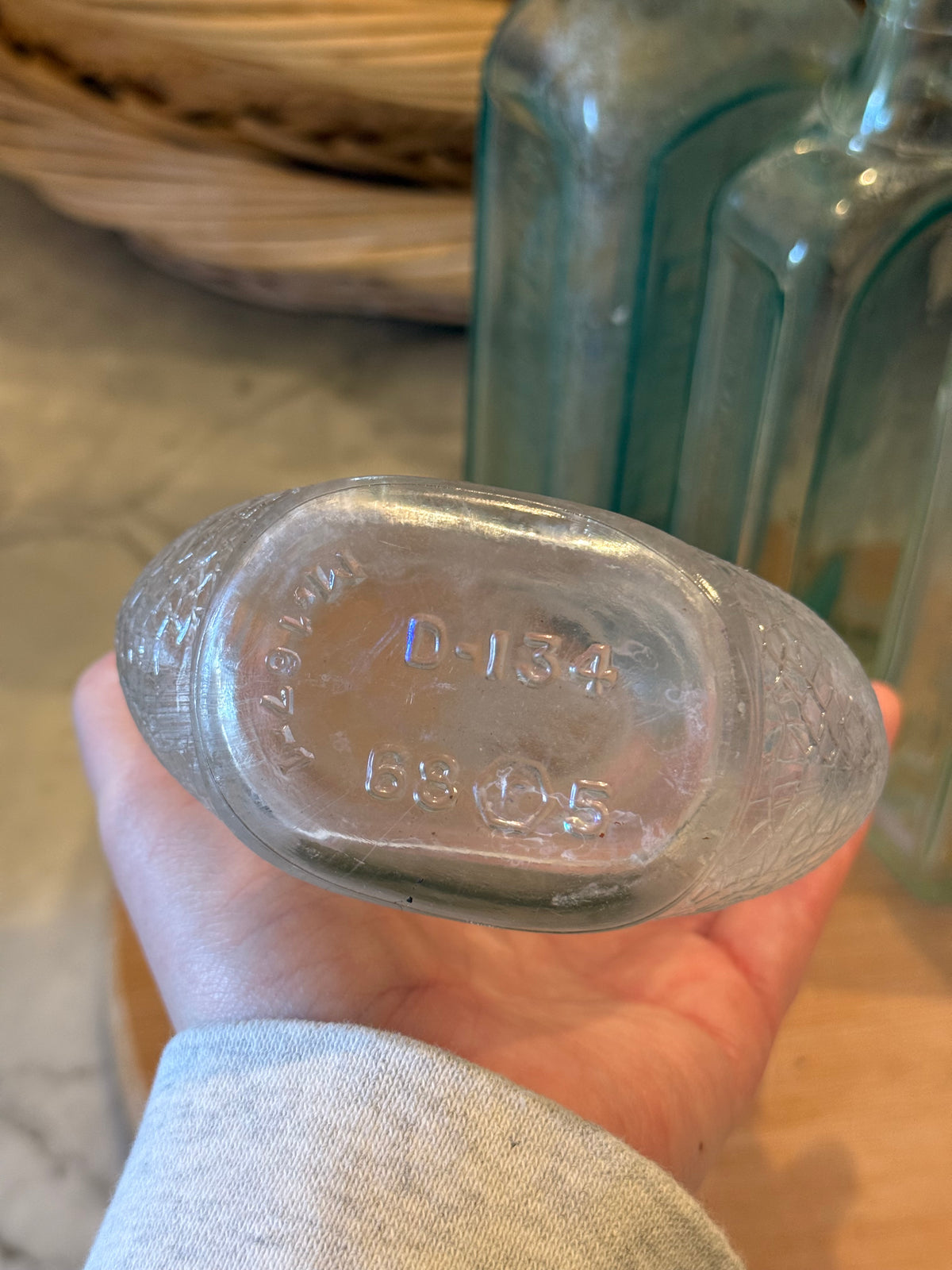 Vintage Quaker Motif Glass Flask