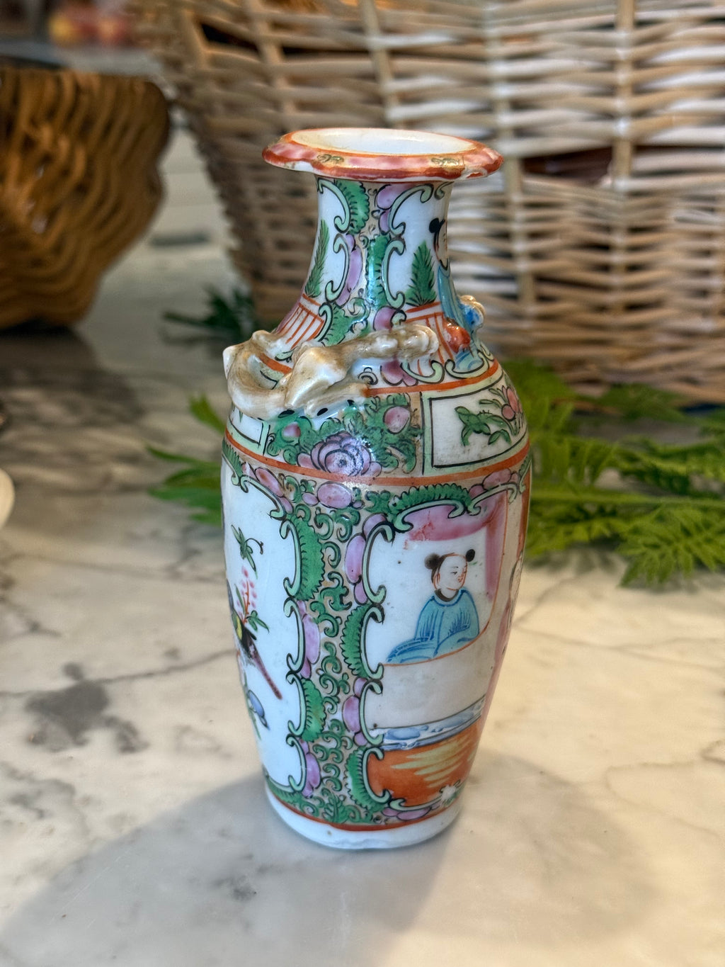 Vintage Chinese Canton Famille Rose Medallion Porcelain Vase (Well Loved)