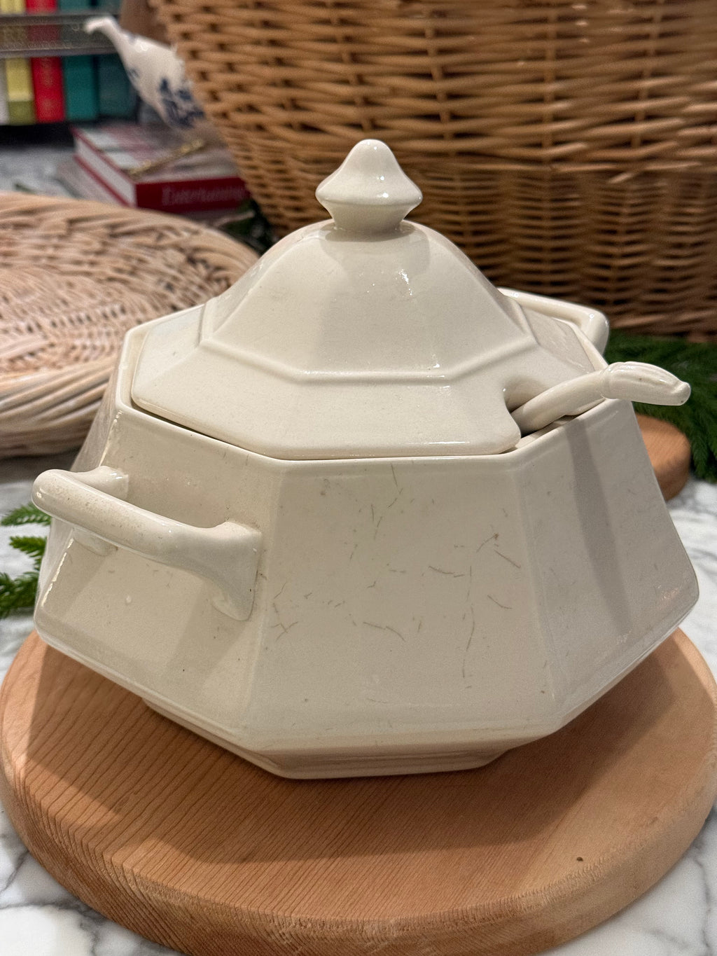 Creamware Octagonal Soup Tureen with Ladle