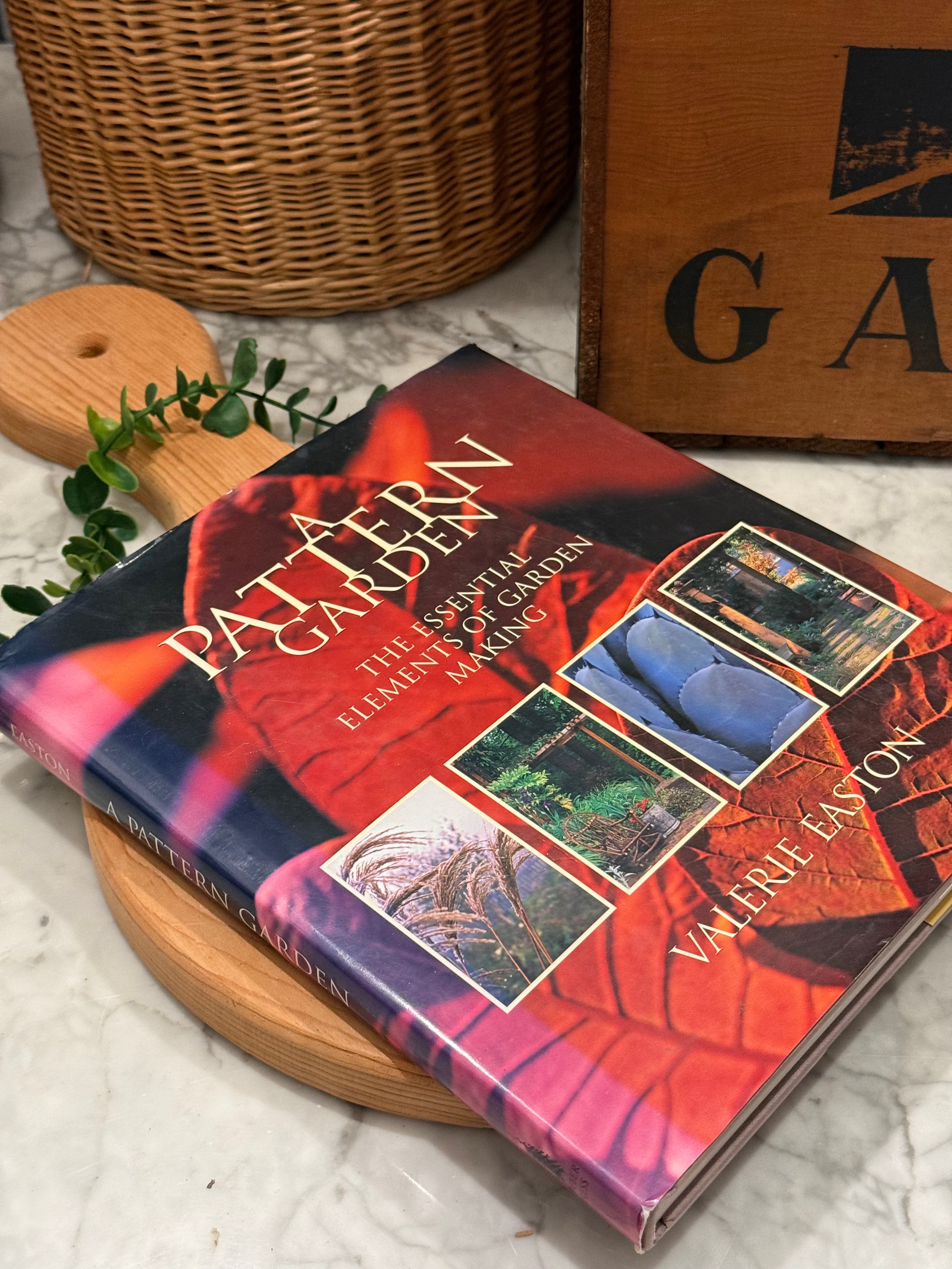 A Pattern Garden Book
