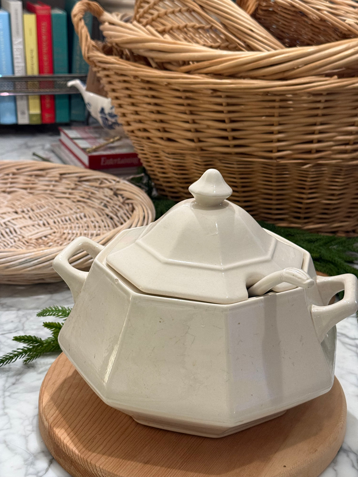 Creamware Octagonal Soup Tureen with Ladle