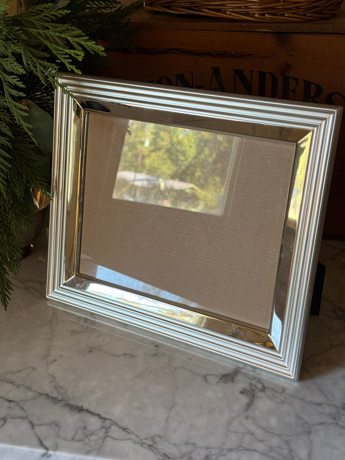 Grand Stepped Bevel Silver Frame
