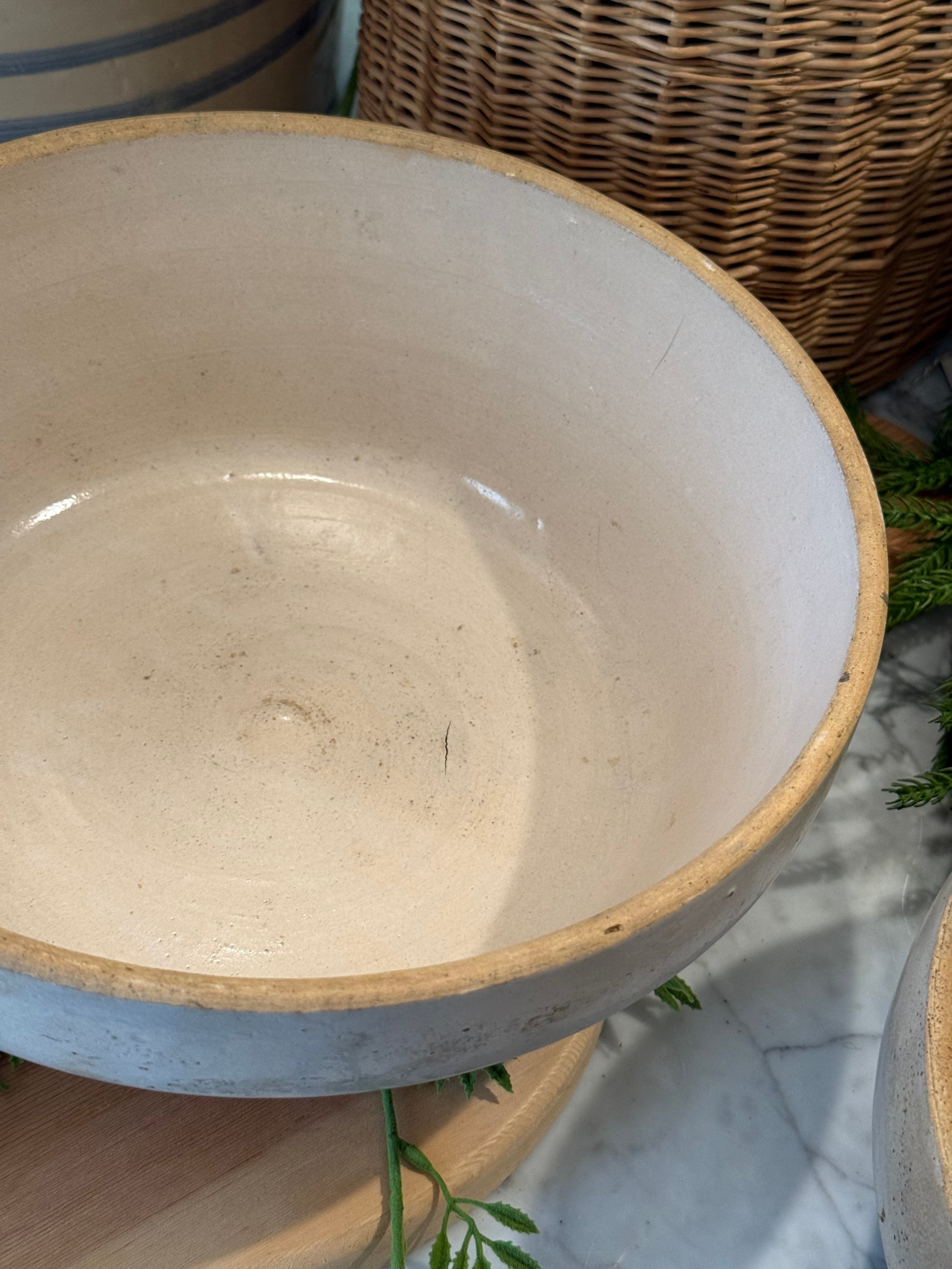 Antique Cream Dough Shoulder Bowl - 11.75"