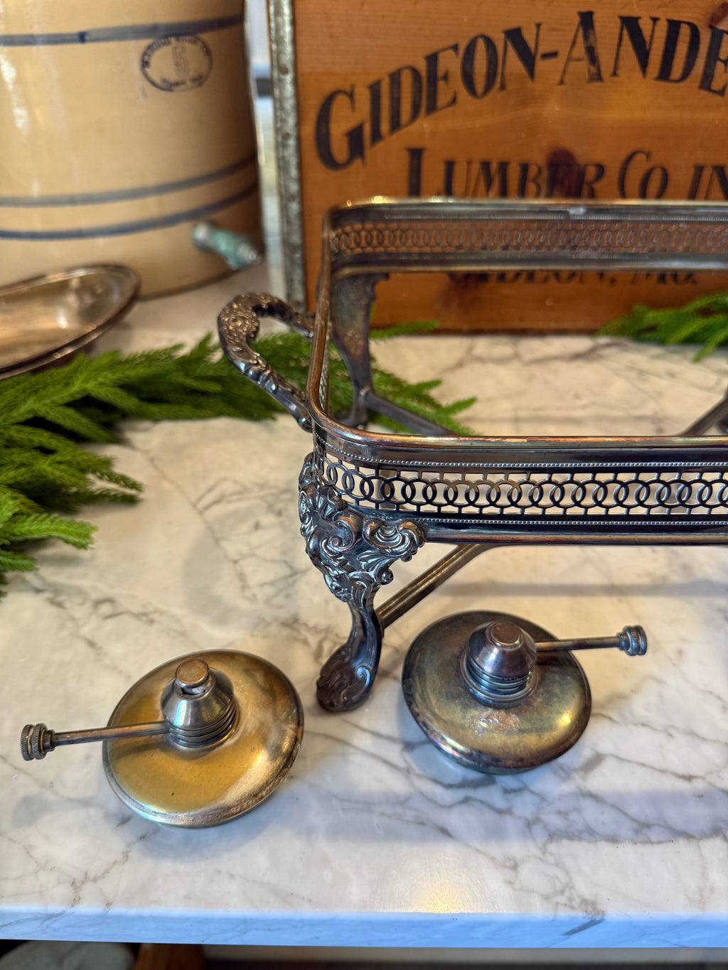 Grand Silver Chafing Stand & Riser