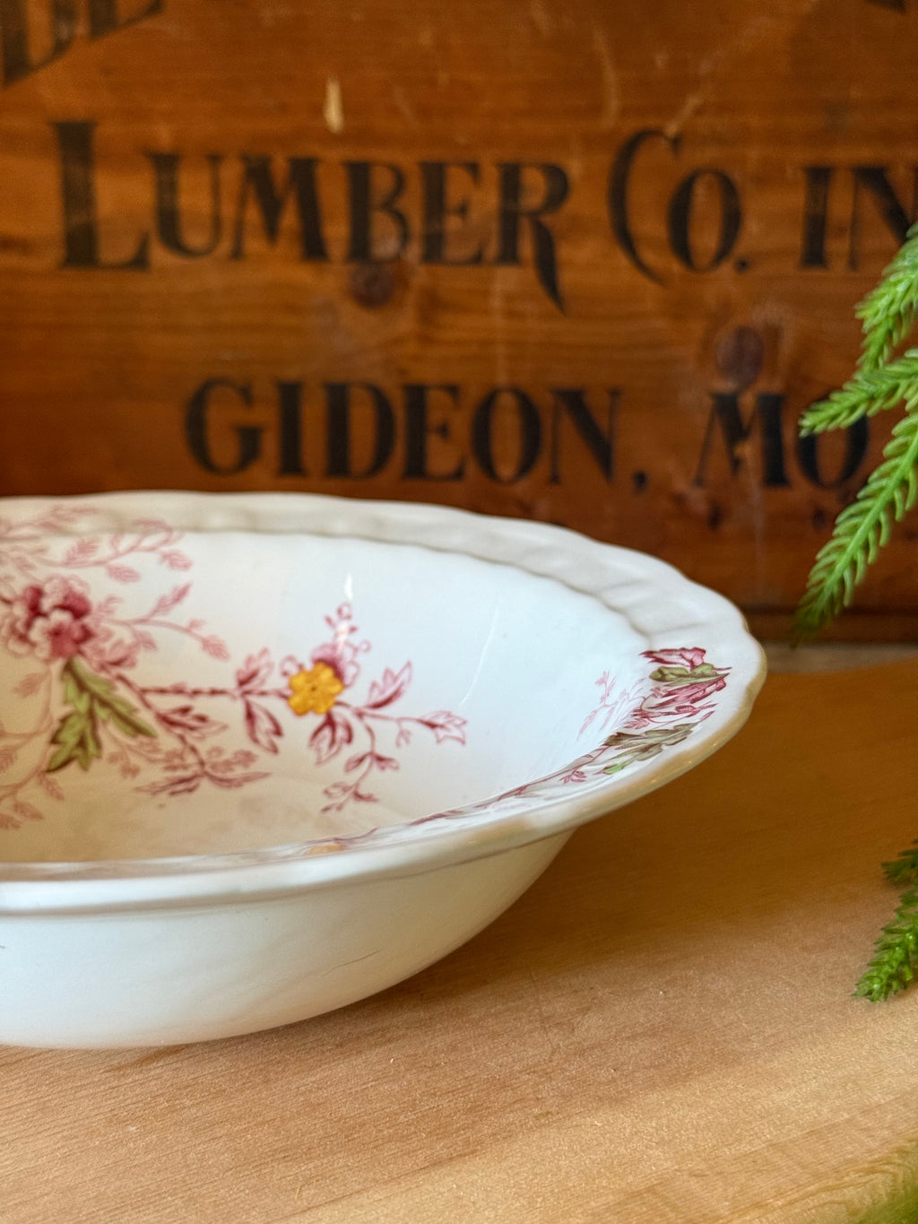 Vintage Ridgway English Garden Serving Bowl