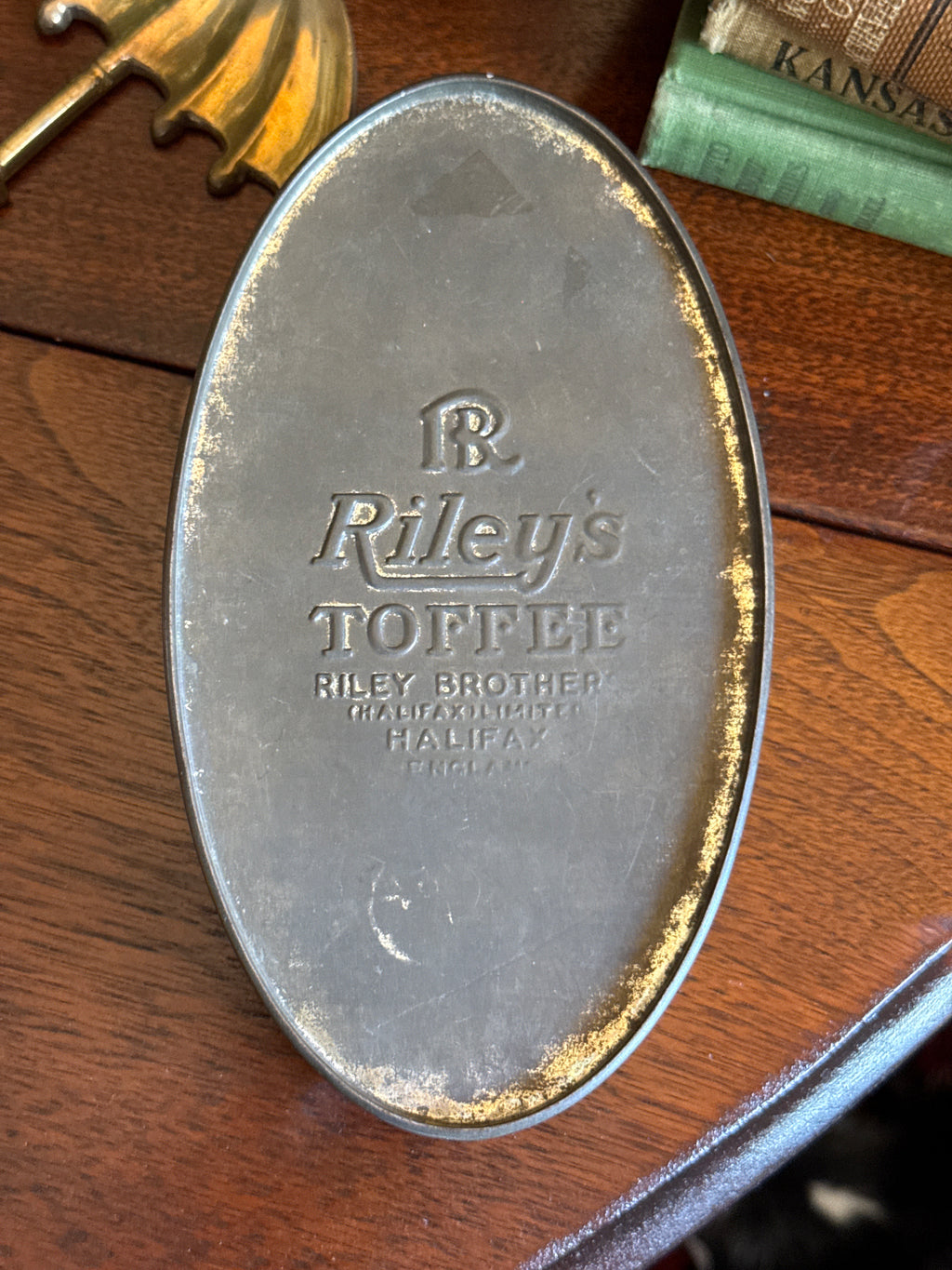 Vintage Riley's Toffee Halifax England Tin - "Dickensian Memories"