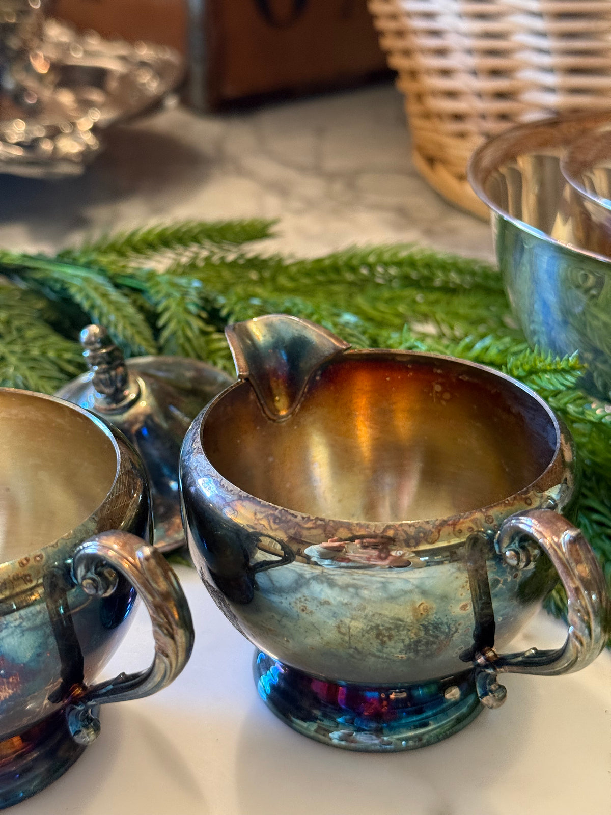 Vintage Oneida Covered Sugar & Creamer Set