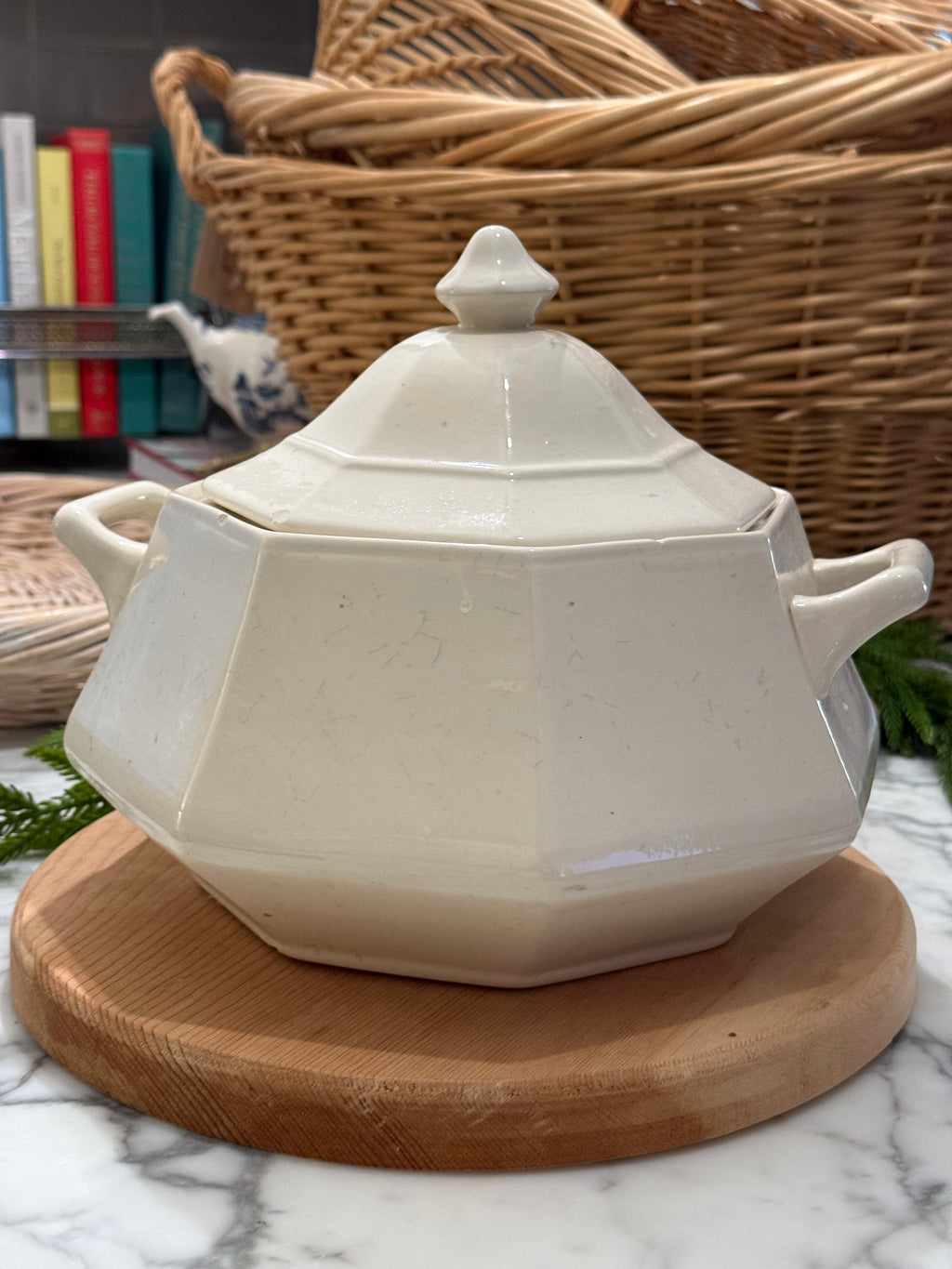 Creamware Octagonal Soup Tureen with Ladle