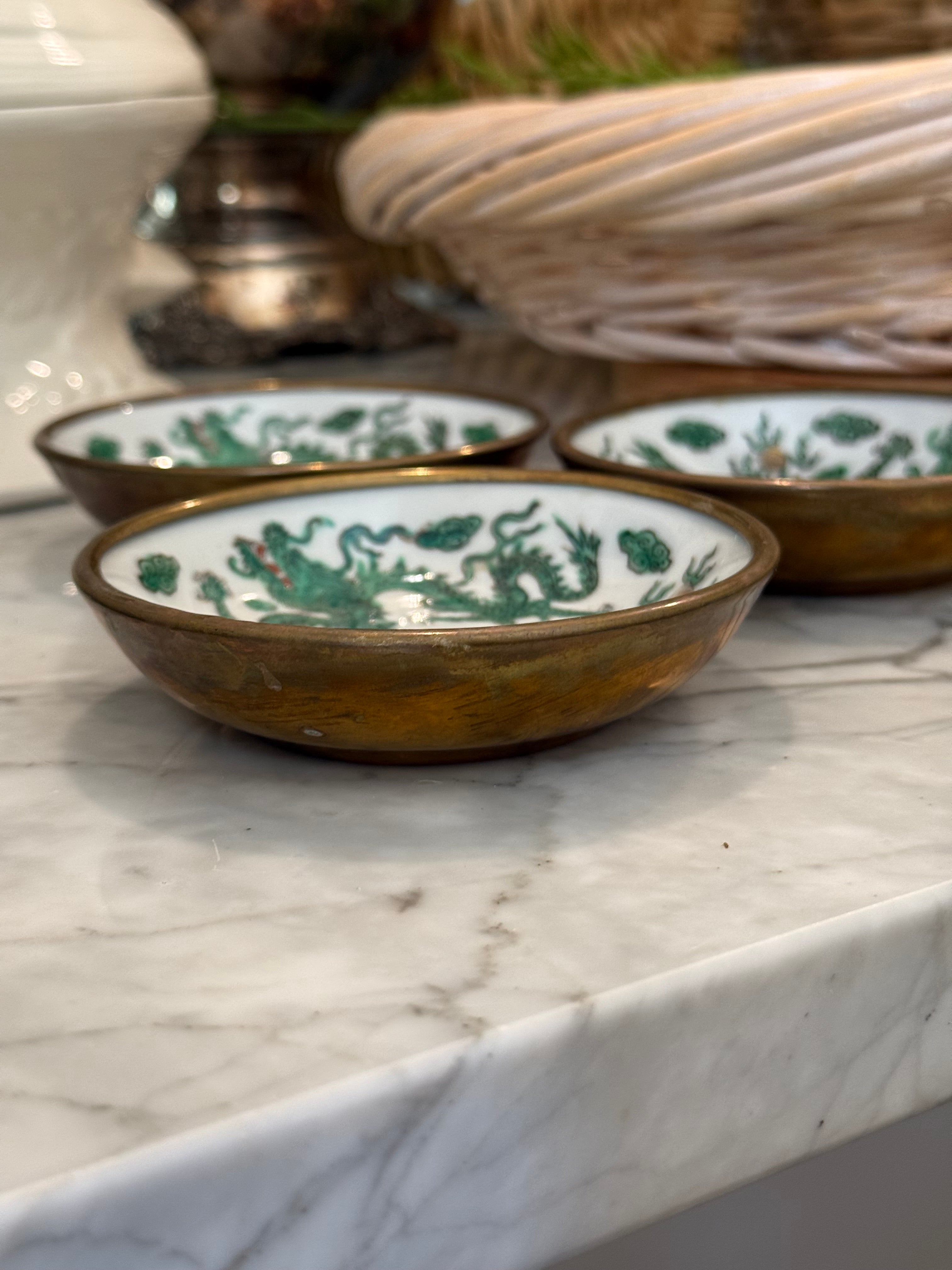 Vintage Chinese Green Dragon Famille Verte Porcelain Brass Rim Dish