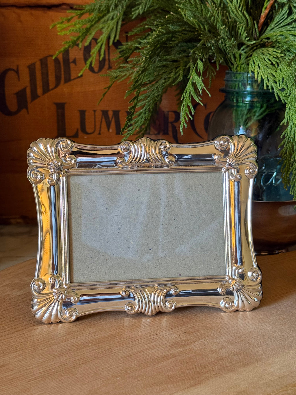 Petite Scalloped Shell Silver Frame