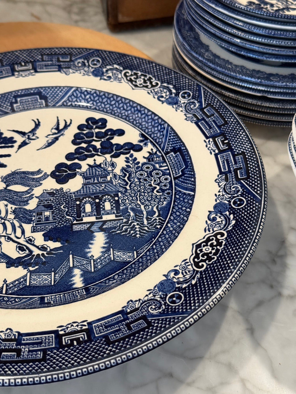 Vintage Blue Willow 10-Inch Dinner Plate