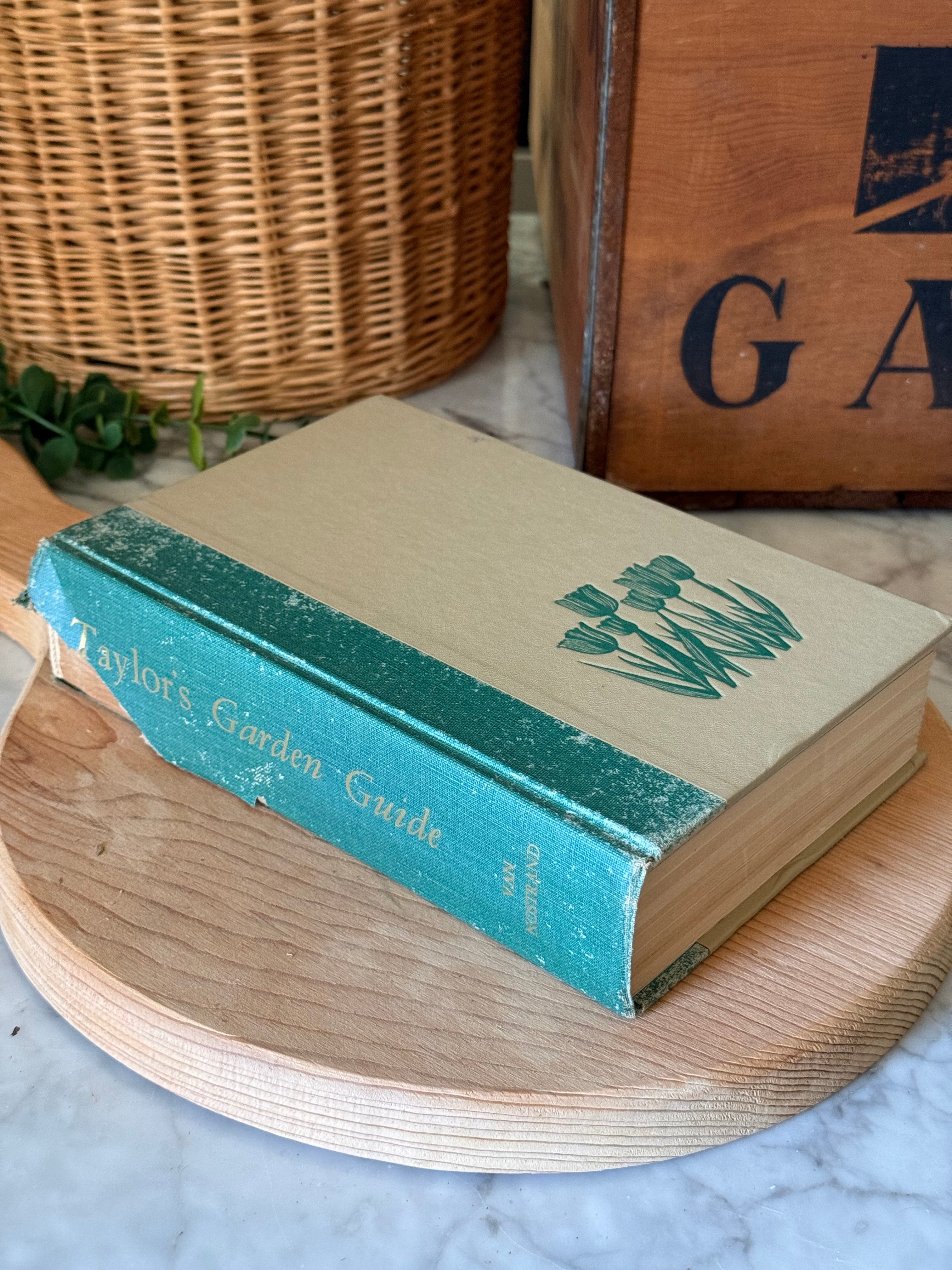 Vintage 1957 Taylor's Garden Guide Hardcover
