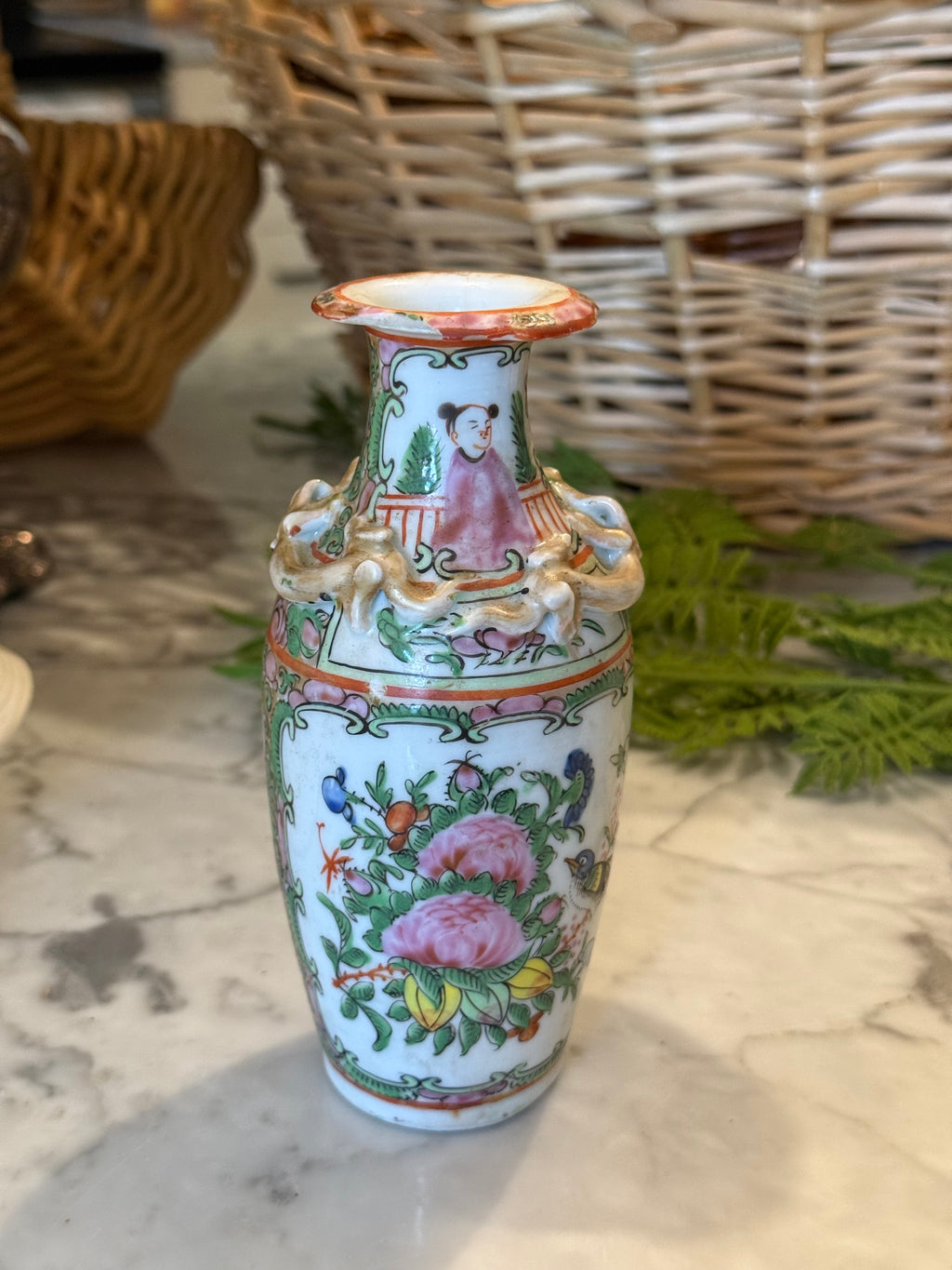 Vintage Chinese Canton Famille Rose Medallion Porcelain Vase (Well Loved)