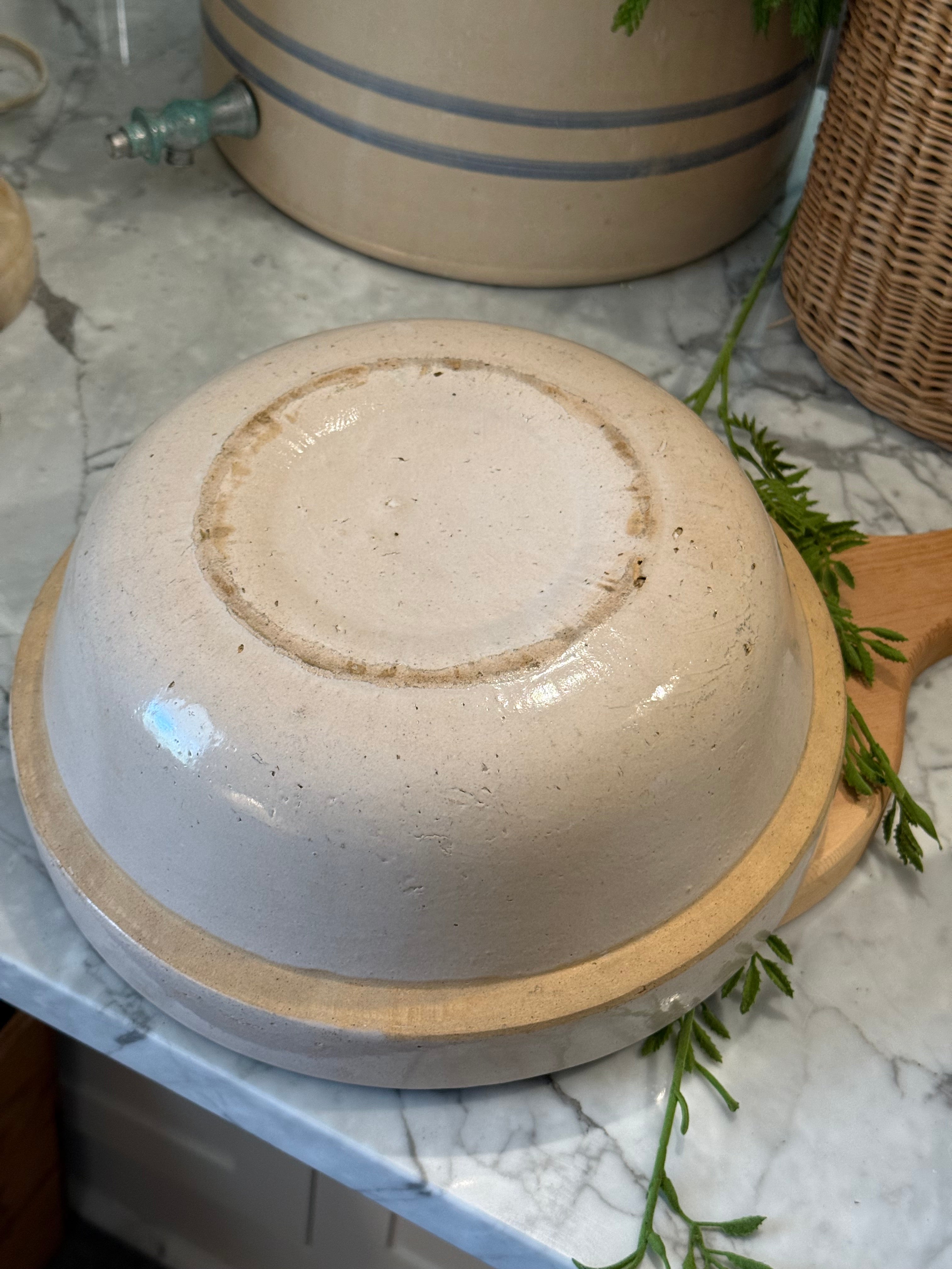 Antique Cream Dough Shoulder Bowl - 11.75"