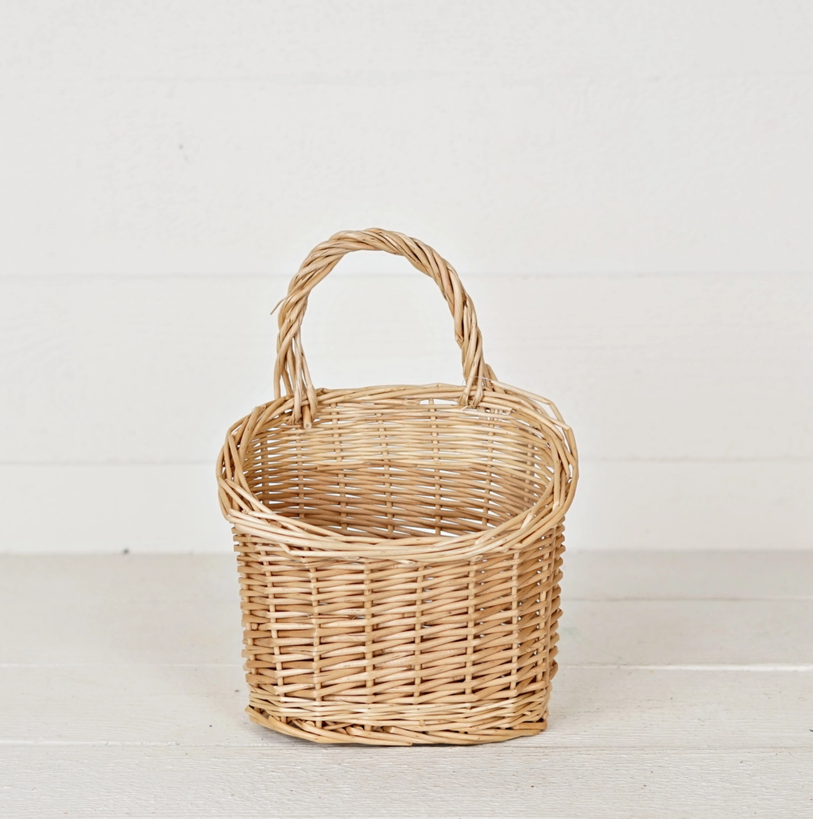 Hanging Basket in Natural Willow