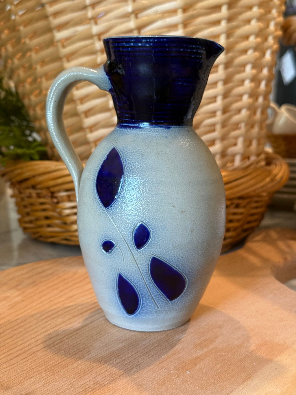 Vintage Williamsburg Pottery 7.25" Salt Glazed Stoneware Pitcher