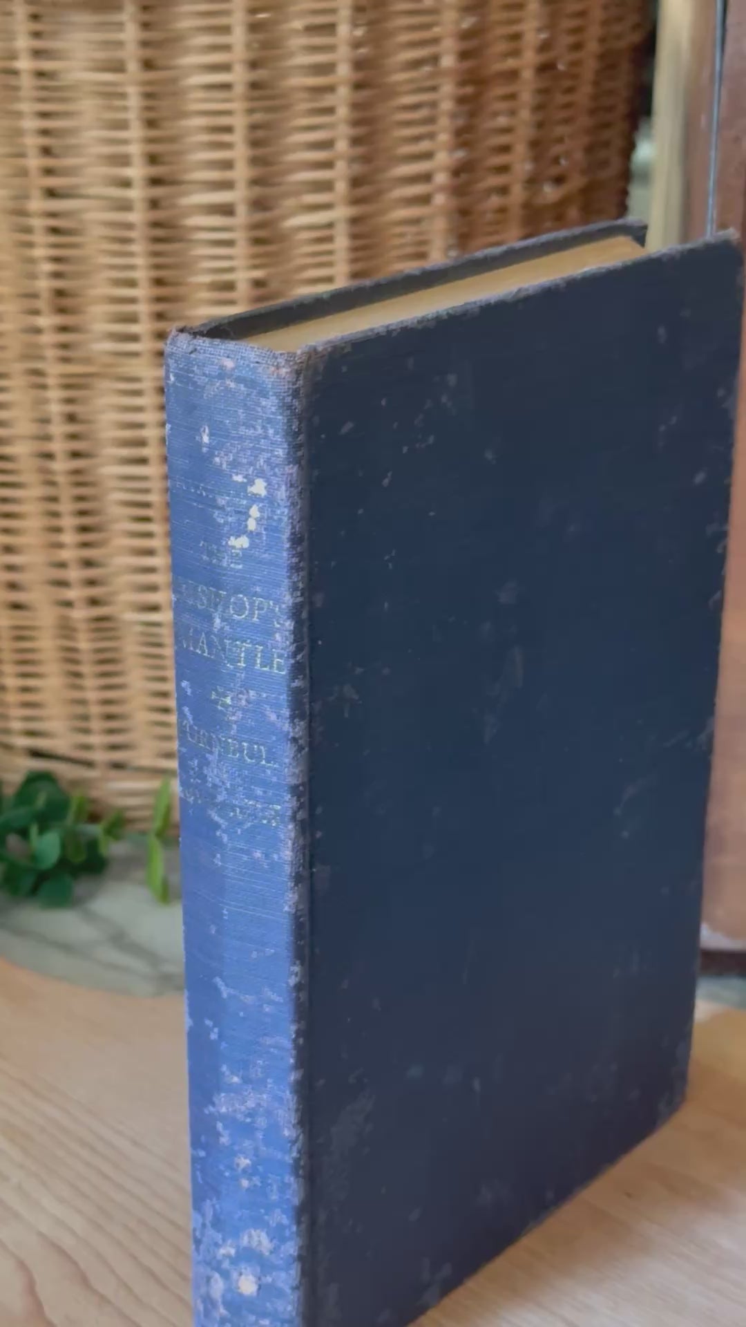 1948 The Bishop's Mantle Vintage Hardcover