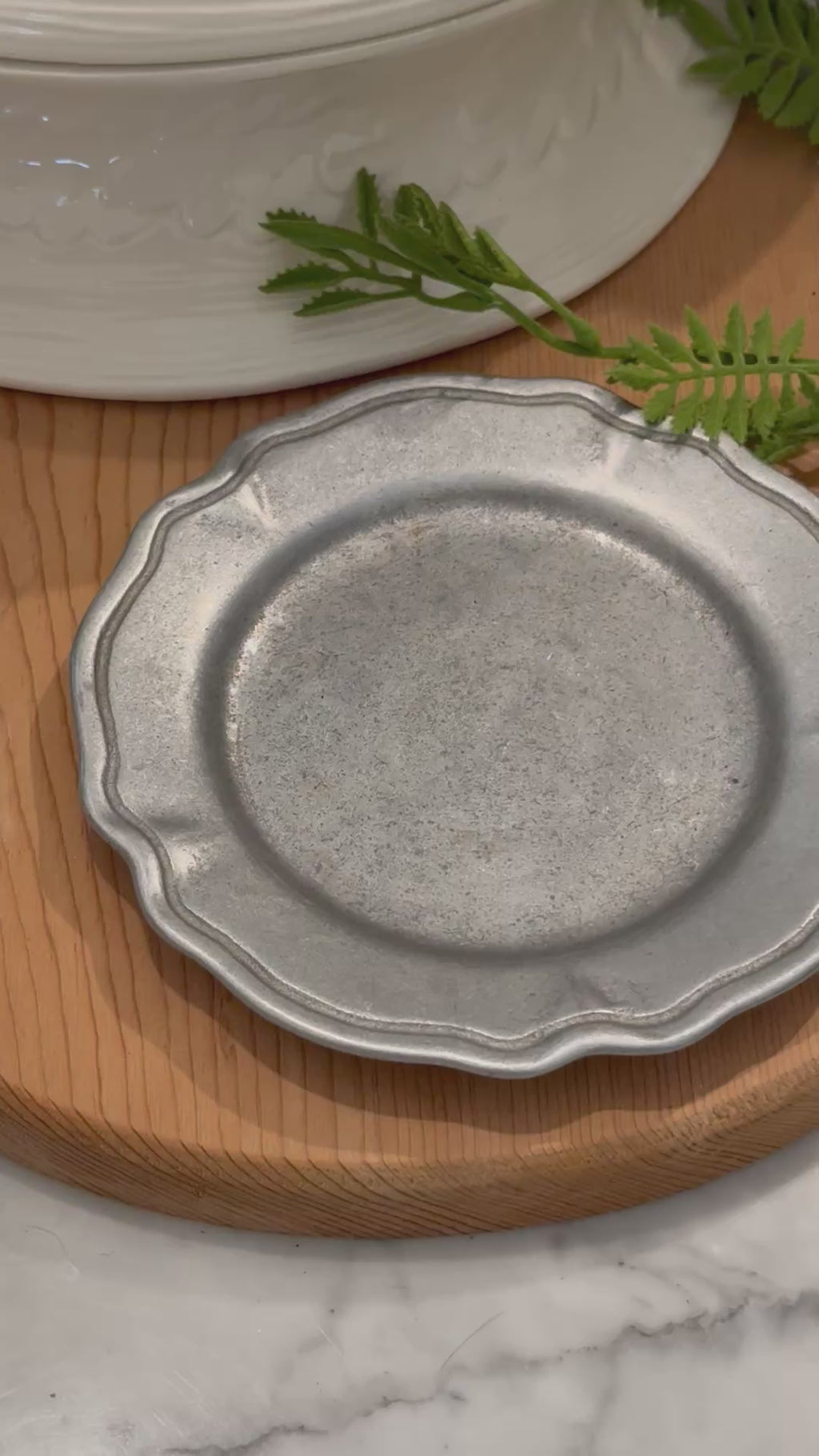 Oneida Cambridge Colonial Pewter Scalloped Side Plate