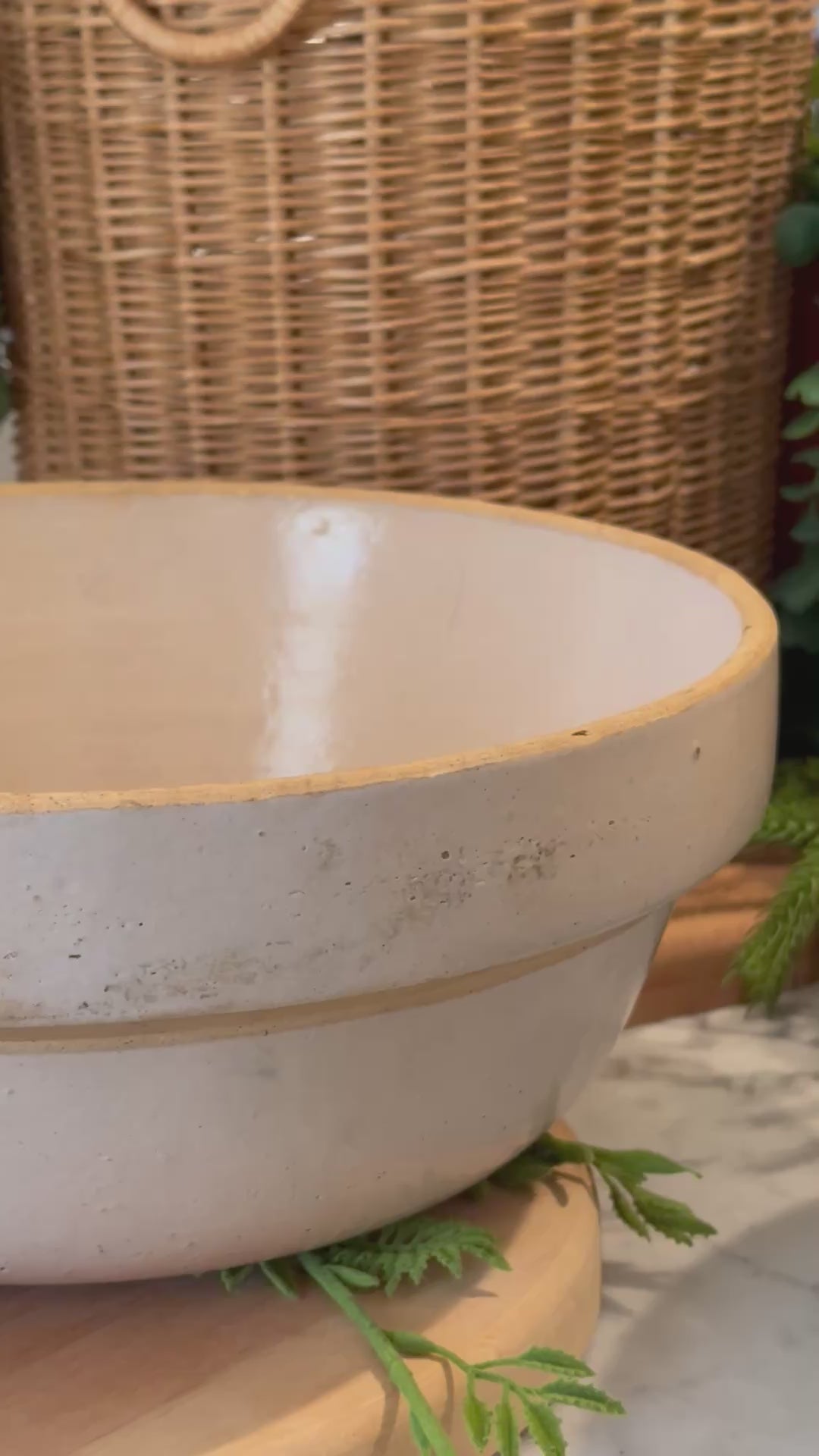 Antique Cream Dough Shoulder Bowl - 11.75"