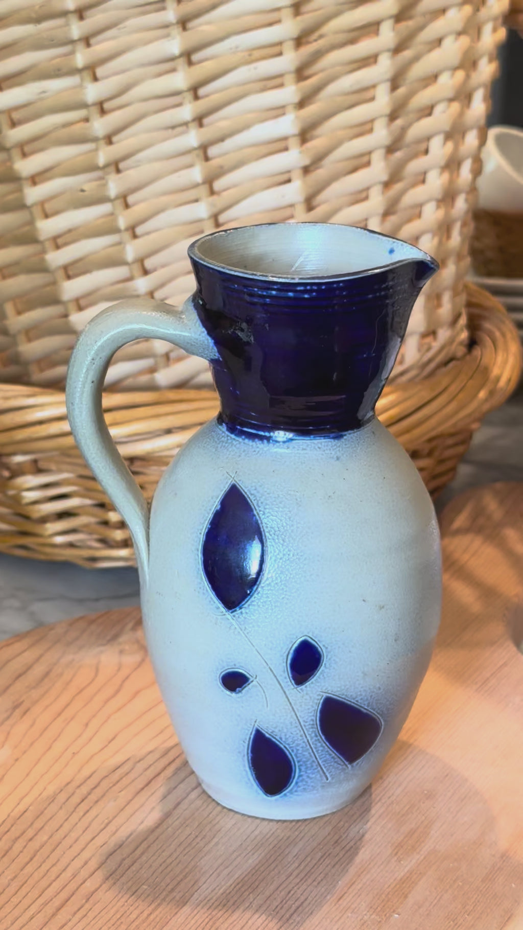 Vintage Williamsburg Pottery 7.25" Salt Glazed Stoneware Pitcher