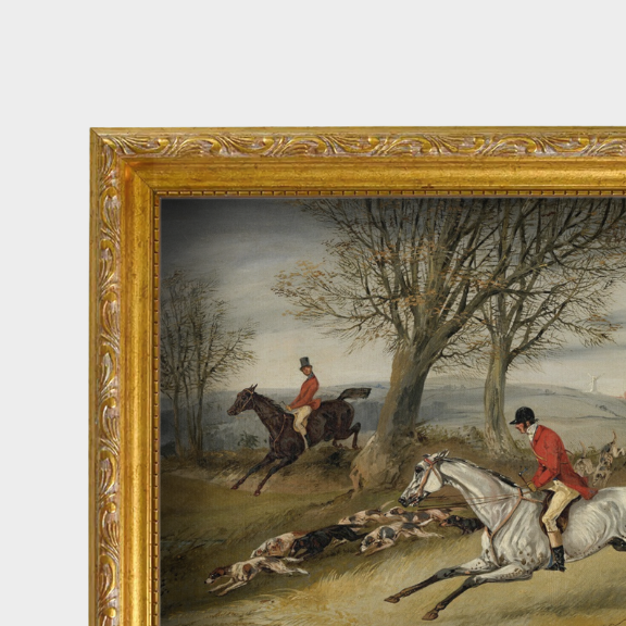 Close-up detail of the archival linen paper and hand-finished antique gold frame for the Full Cry hunting print.